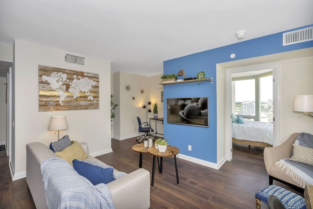 QuickStay - Elegance in Yorkville (Yonge & Bloor) Luxury Condo, 1 Queen Bed, City View 11