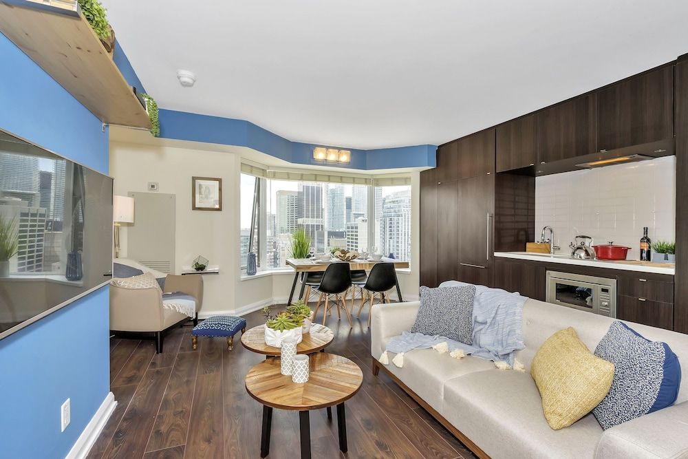 QuickStay - Elegance in Yorkville (Yonge & Bloor) Luxury Condo, 1 Queen Bed, City View 12