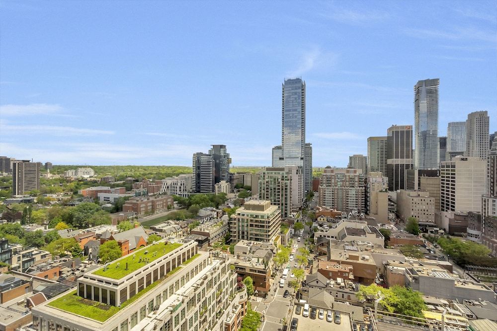 QuickStay - Elegance in Yorkville (Yonge & Bloor) Luxury Condo, 1 Queen Bed, City View 6