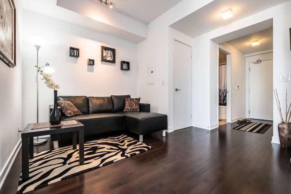 Condo in the sky with a breathtaking view Superior Condo, 1 Bedroom, Lake View 15