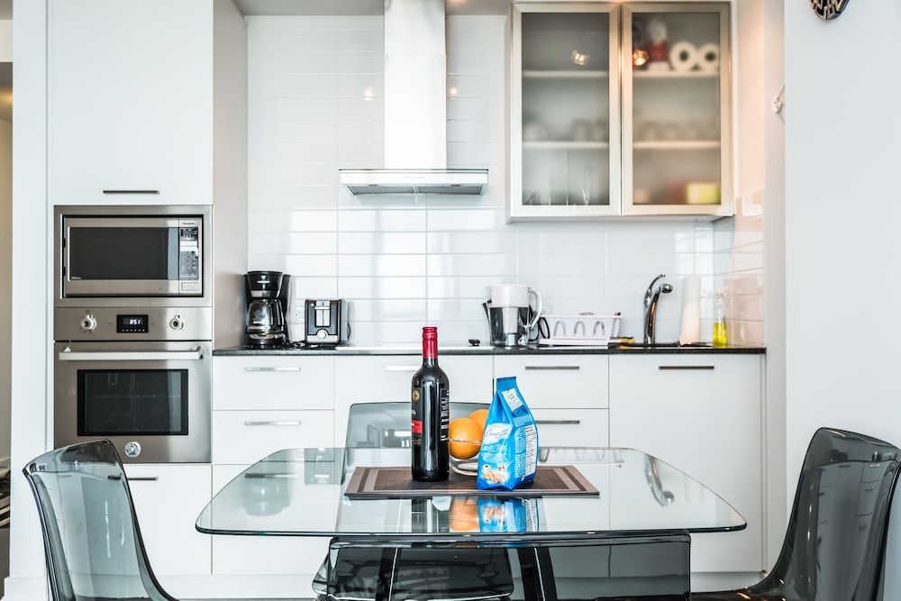 Condo in the sky with a breathtaking view Superior Condo, 1 Bedroom, Lake View 7