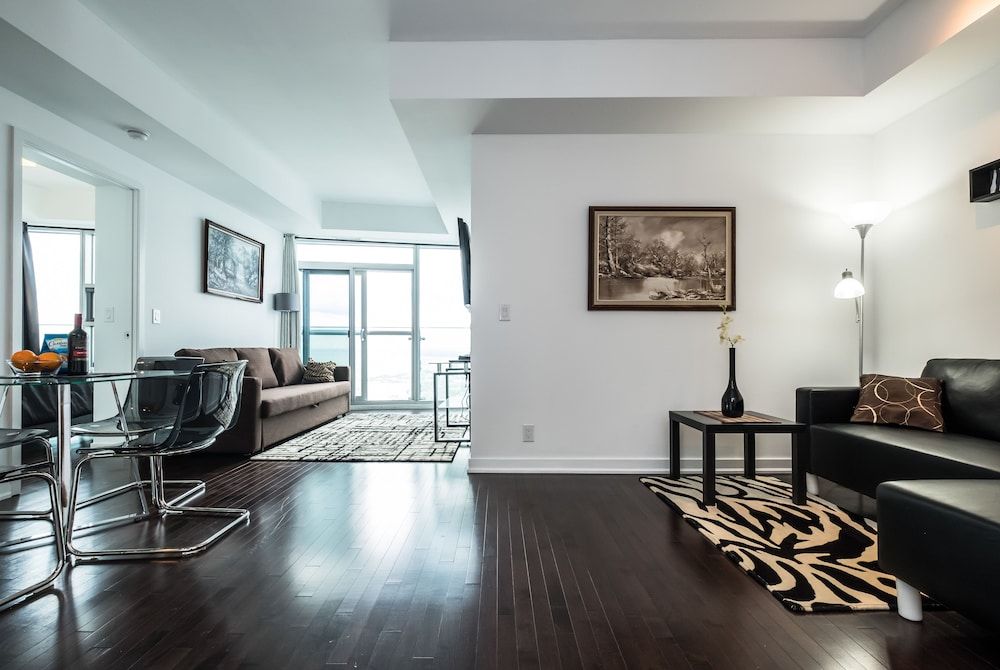 Condo in the sky with a breathtaking view Superior Condo, 1 Bedroom, Lake View 9