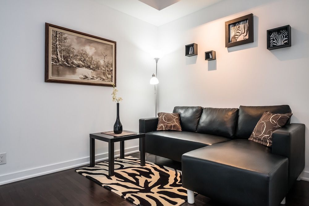 Condo in the sky with a breathtaking view Superior Condo, 1 Bedroom, Lake View 13