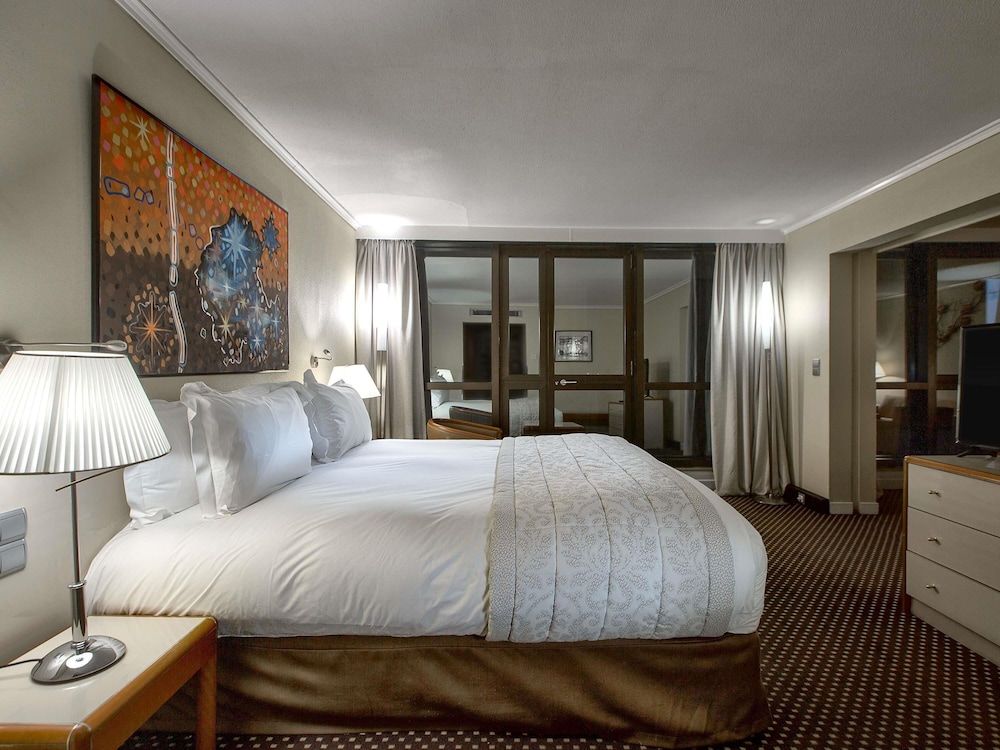 Suite, 1 King Bed, City View (Prestige)