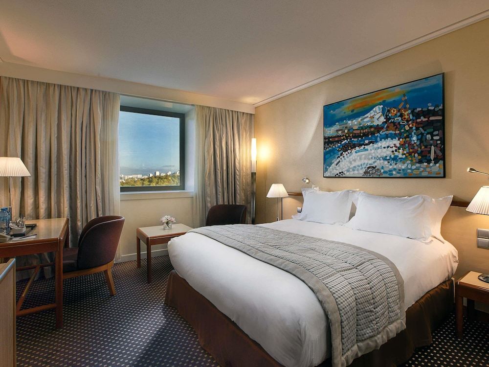 Luxury Room, 1 King Bed, Garden View