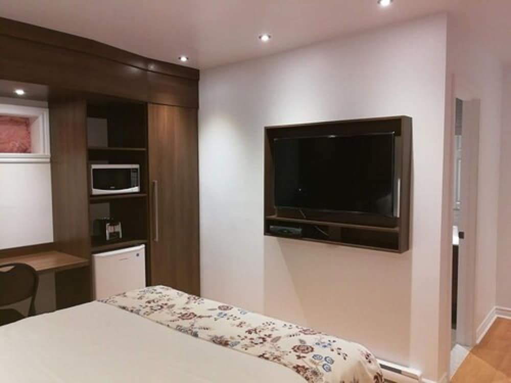 Motel Chez Nous Superior Room, 1 Queen Bed, Non Smoking 6