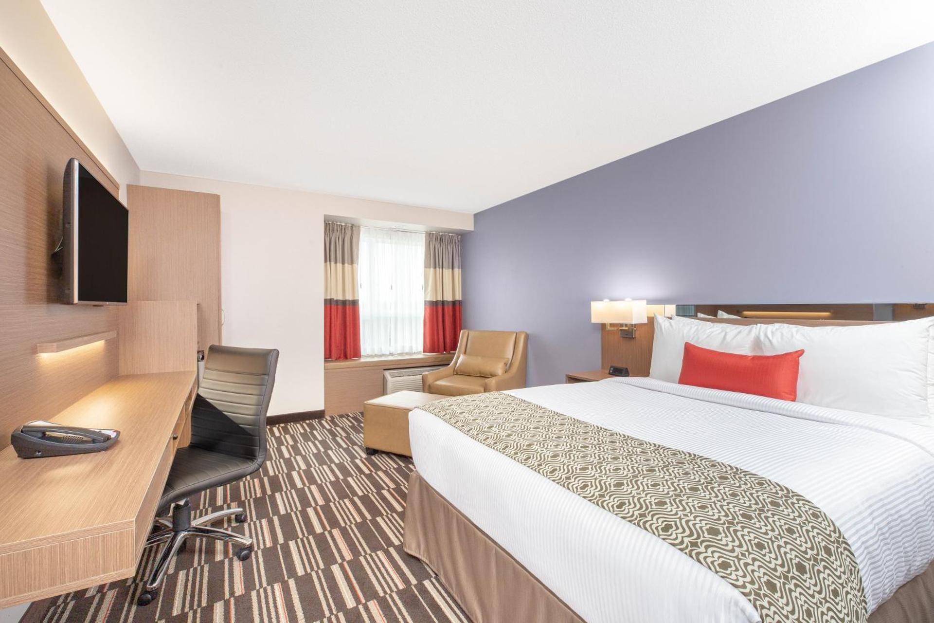 1 Queen Bed, Business Room, Non-Smoking