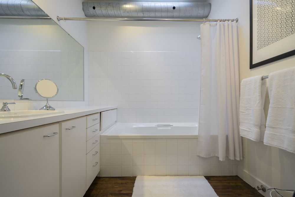 Applewood Suites - The Ossington Loft City Loft, 3 Bedrooms, Patio, City View 20