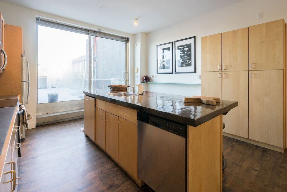 undefined Applewood Suites - The Ossington Loft 6