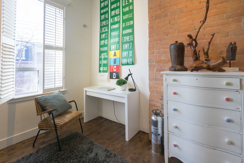 Applewood Suites - The Ossington Loft City Loft, 3 Bedrooms, Patio, City View 33