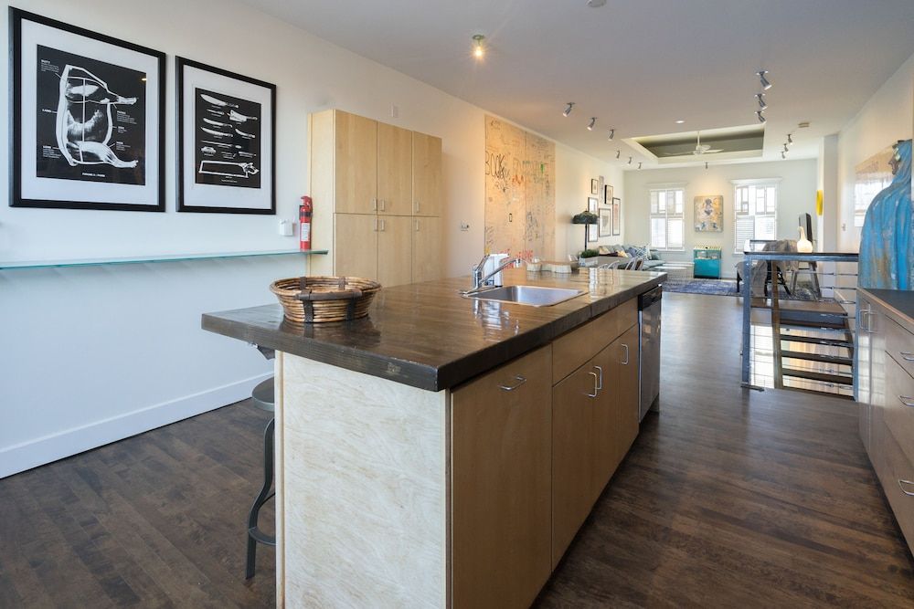 undefined Applewood Suites - The Ossington Loft