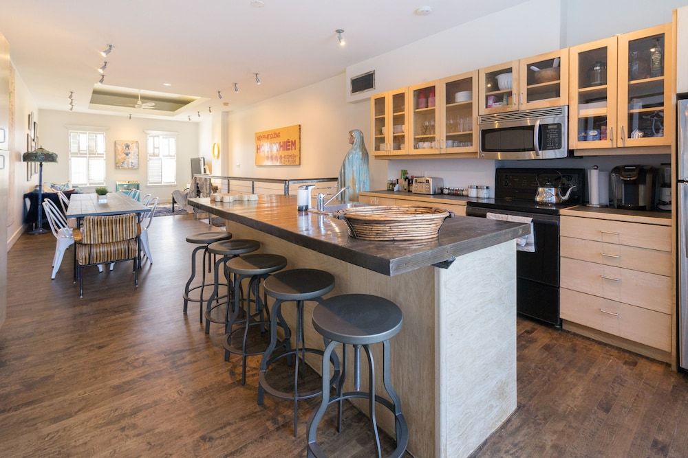 undefined Applewood Suites - The Ossington Loft 5