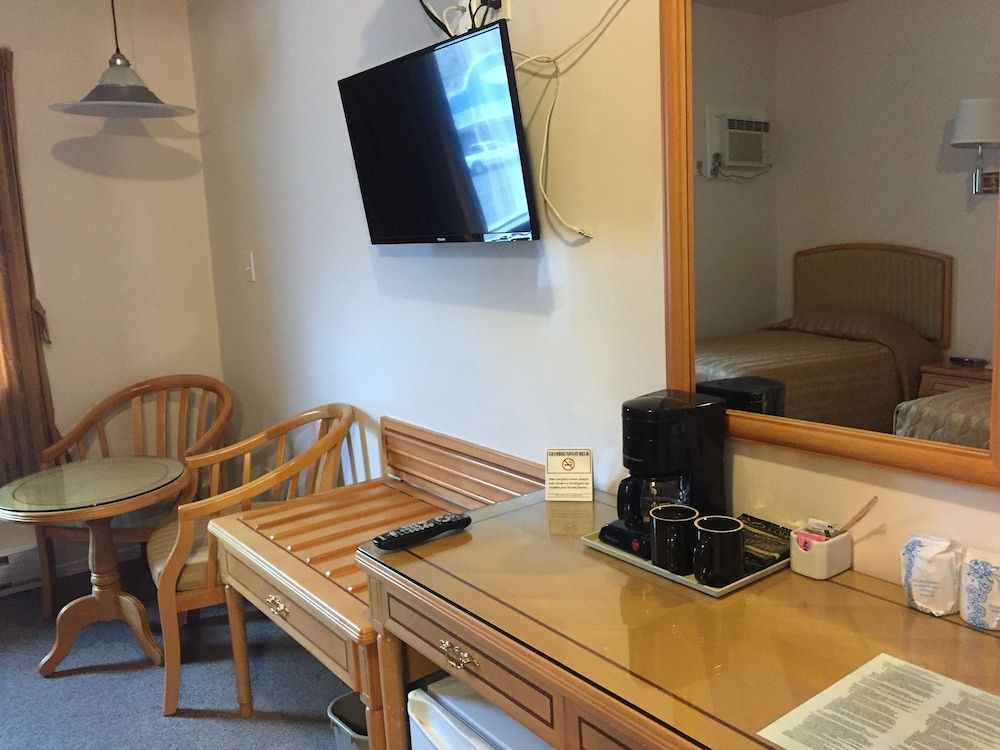 Hotel DeOro Quadruple Room, Private Bathroom 5