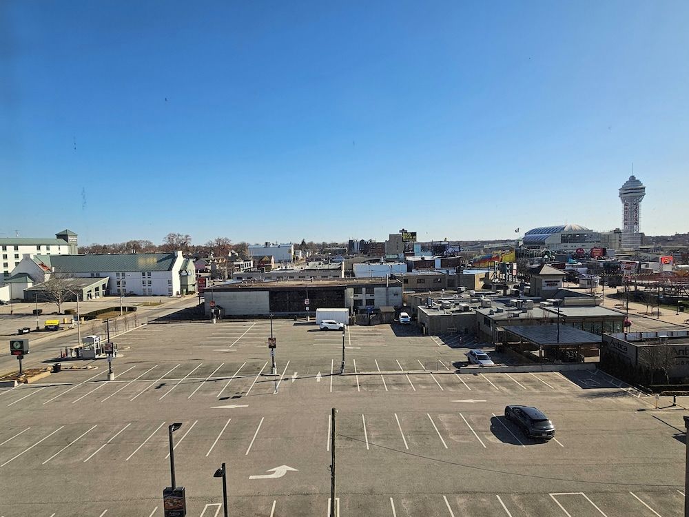 Vittoria Hotel and Suites Cityview Standard Room, 2 Queen beds 4