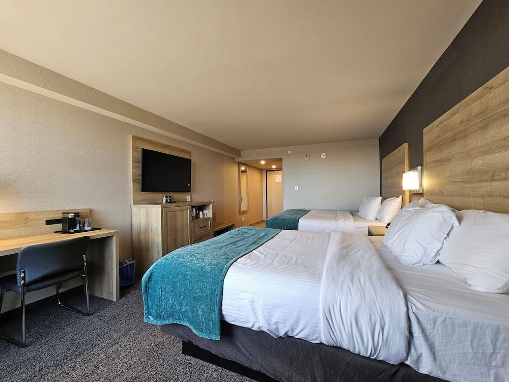 Vittoria Hotel and Suites Cityview Standard Room, 2 Queen beds 2