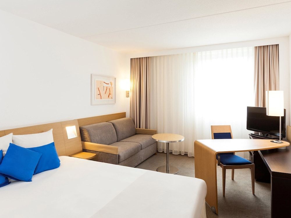 undefined Novotel London Waterloo 6
