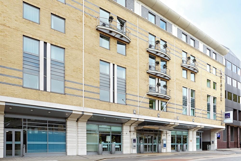 undefined Novotel London Waterloo 3