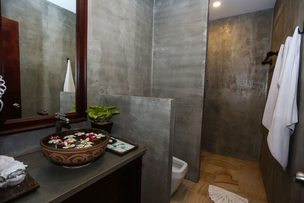 The Moon Residence & Spa Deluxe Double Room, Pool View 5