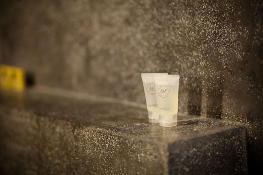 Arthur&Paul - Caters to Men Standard Room, 1 Queen Bed 10