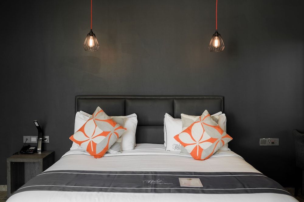 White Boutique Hotel & Residences Junior Double Room, Balcony