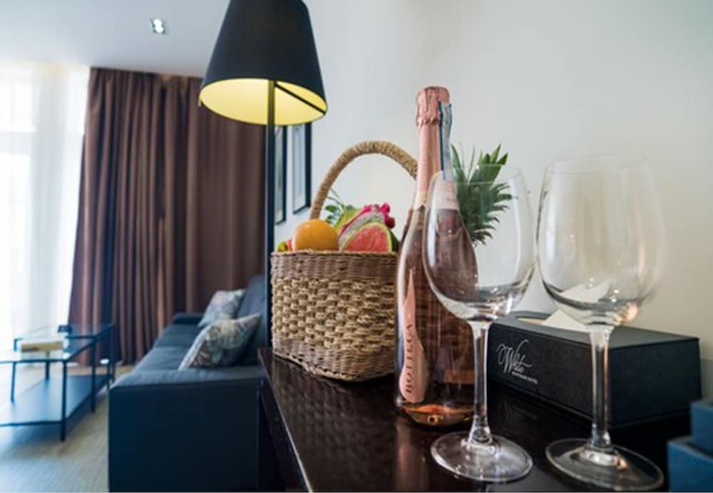 White Boutique Hotel & Residences Junior Double Room, Balcony 6