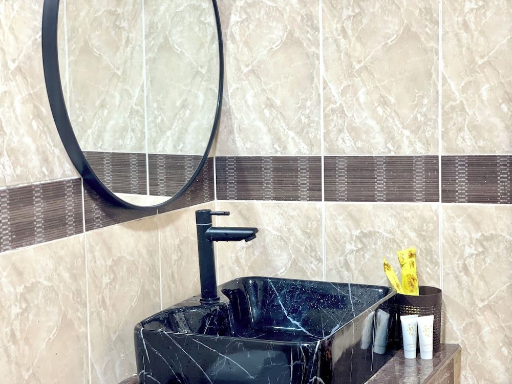 RS guesthouse Economy Double Room, 1 Queen Bed 8