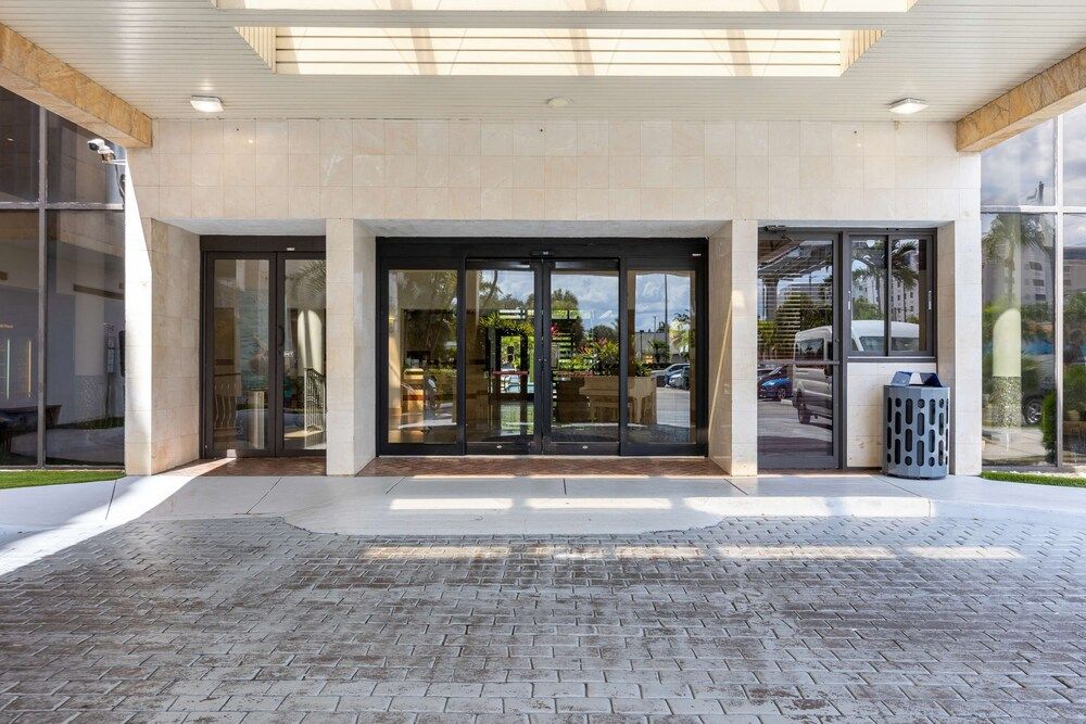 undefined Regency Miami Airport by Sonesta 6