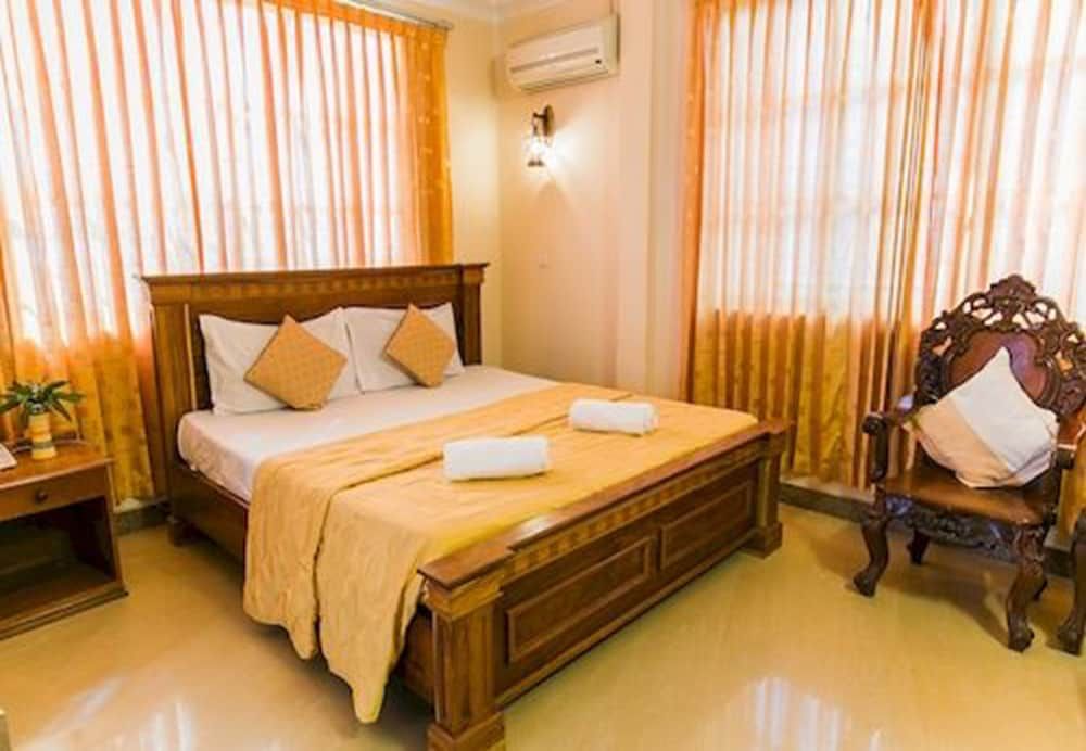 Asia Hotel Battambang Deluxe Double or Twin Room (with A/C) 4