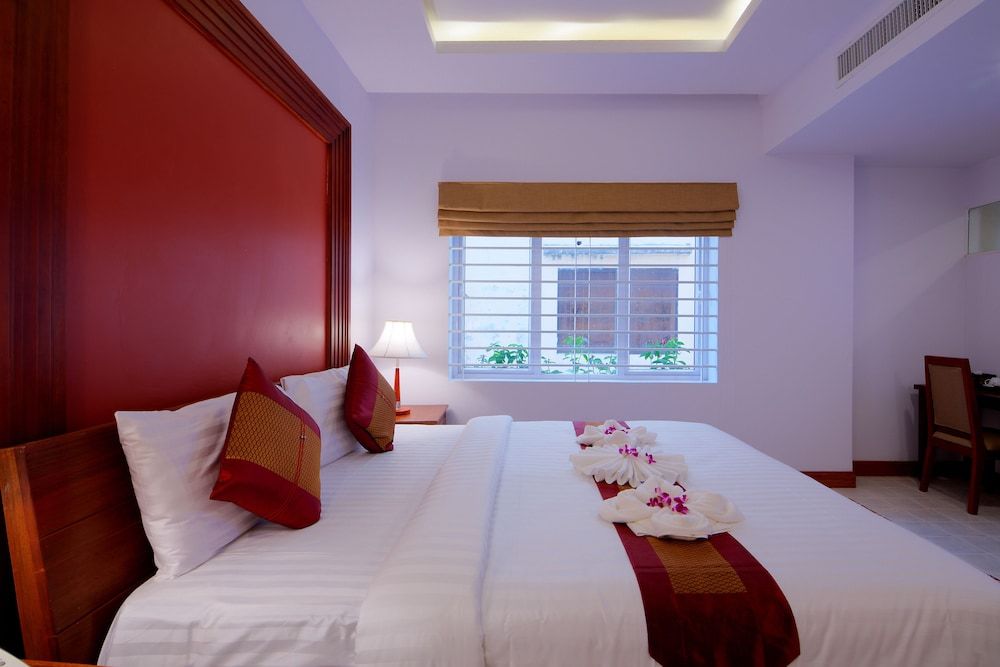 Shadow Angkor Residence Deluxe Club Room 3