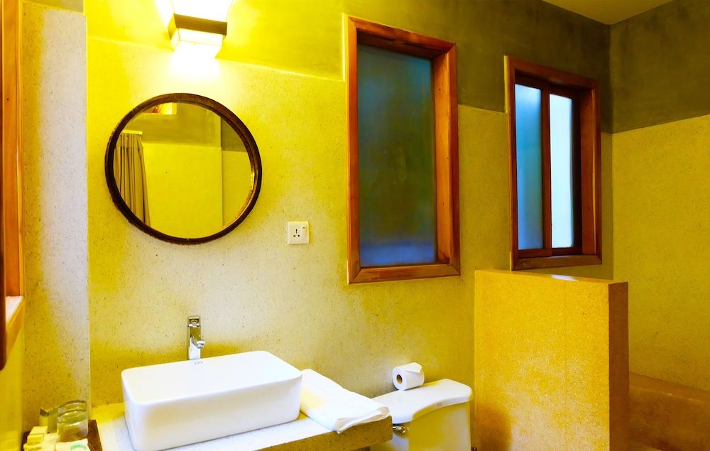 Saravoan Royal Palace Family Room 25