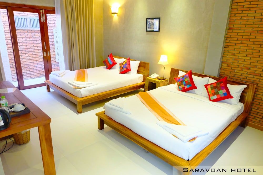 Saravoan Royal Palace Family Room 11