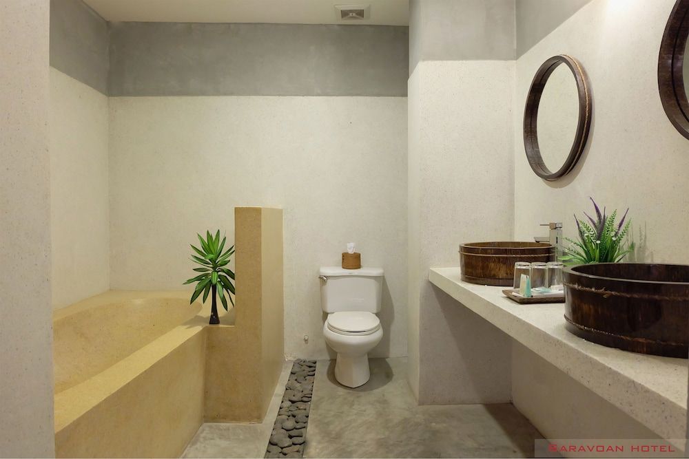 Saravoan Royal Palace Family Room 22