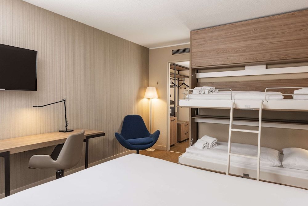 NH München Airport Family Room 3