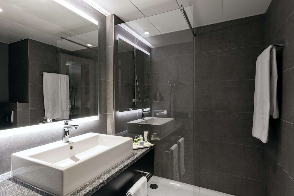 NH München Airport Standard Room 4