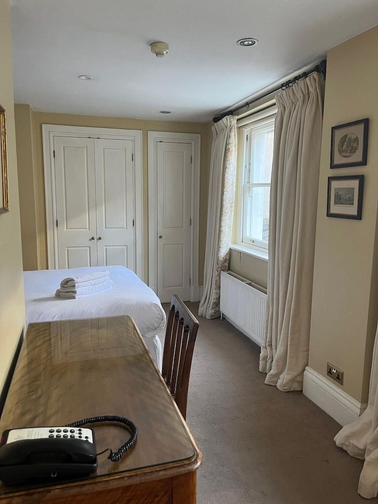 undefined Cranley Hotel London 2