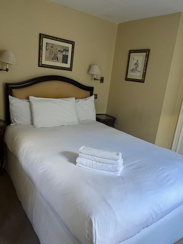 undefined Cranley Hotel London 3