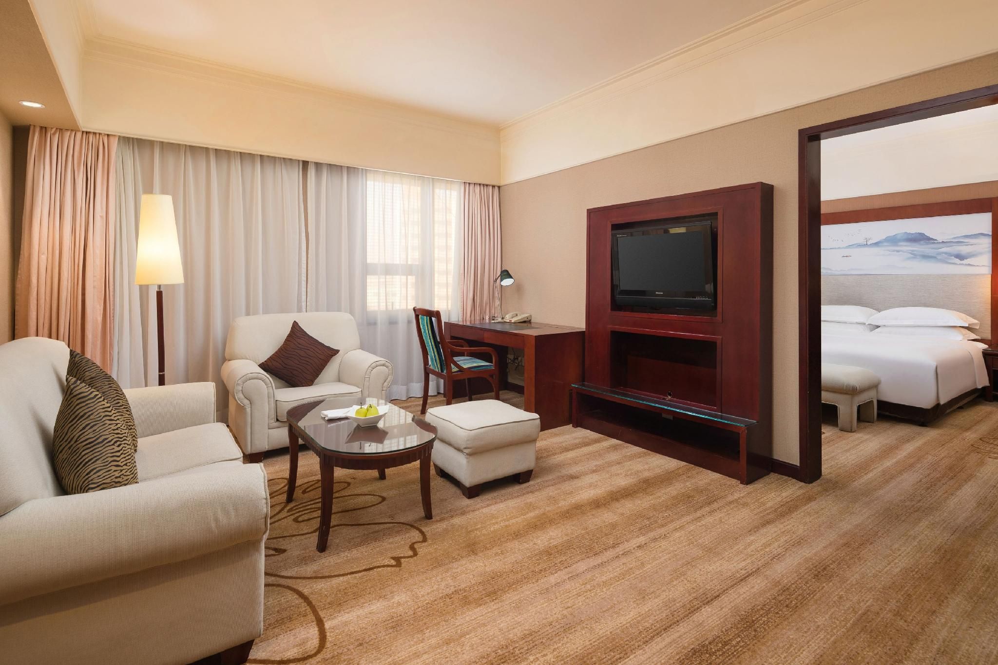 Deluxe Suite with Twin Bed