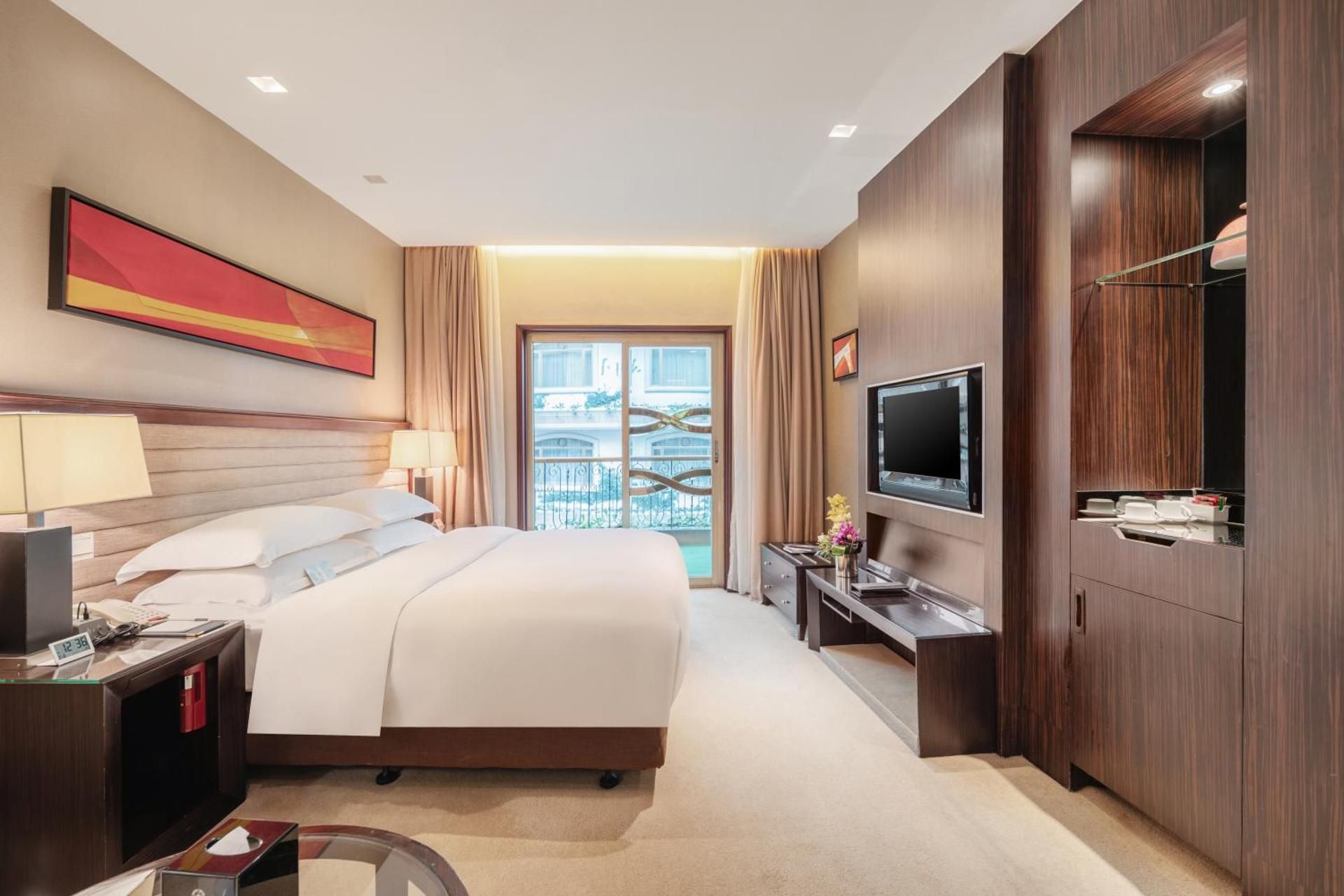 Executive Deluxe King Room