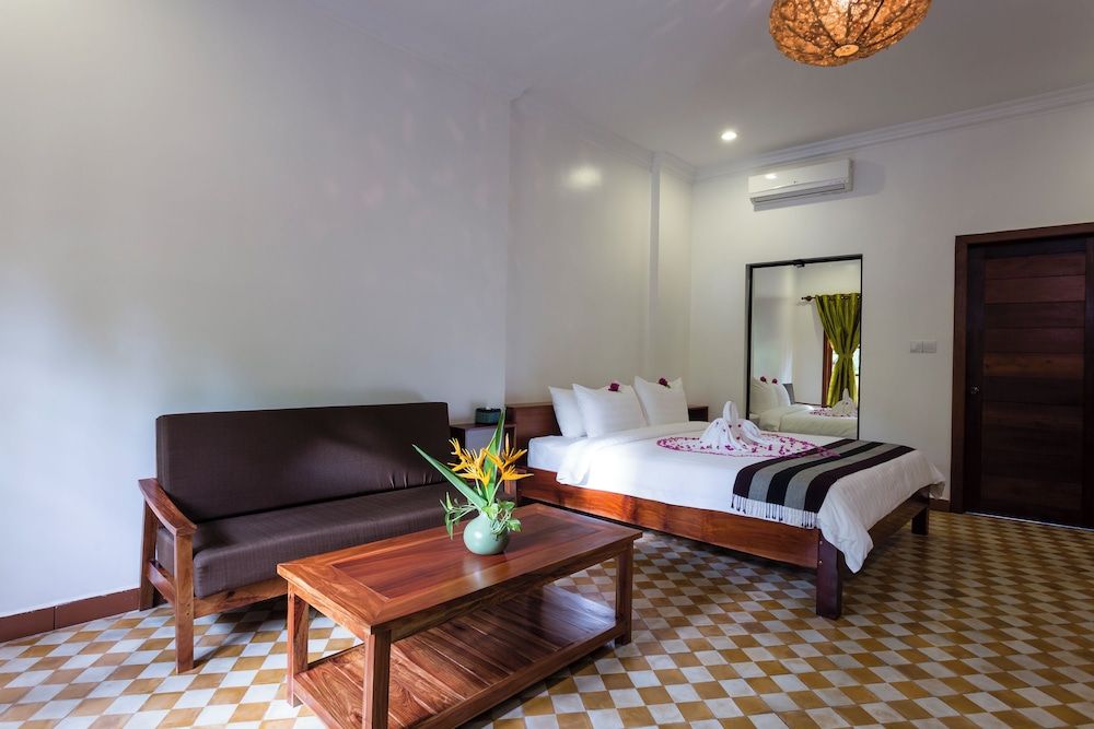 Le Jardin d'Angkor Hotel Deluxe Double Room, Pool View 4