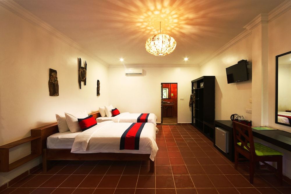 Deluxe Twin Room, Pool View
