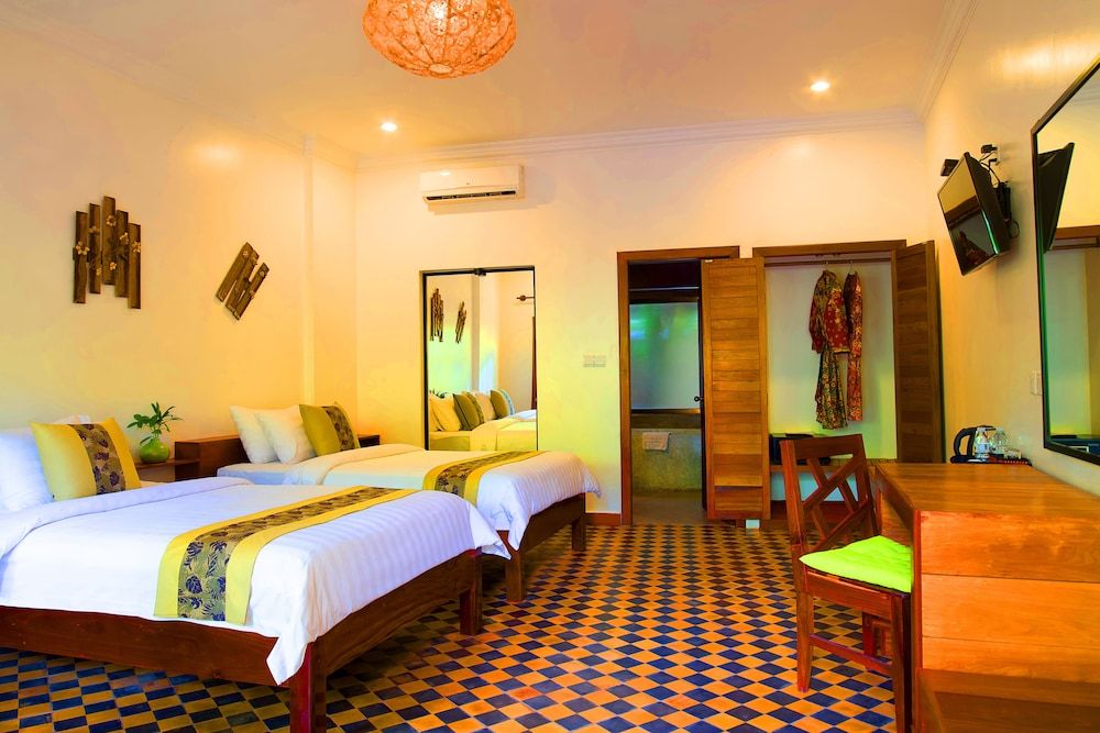 Deluxe Twin Room, Pool View