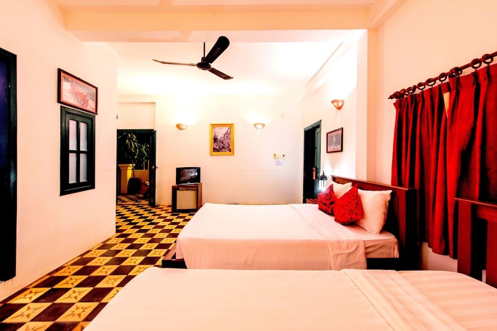 undefined Villa Wat Damnak 10