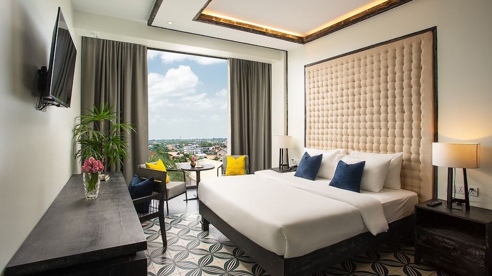 Monthara Angkor Residence Deluxe Double Room 7