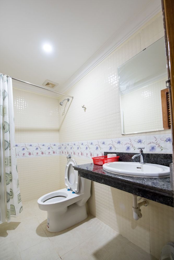 Seng Hout Hotel Standard Family Room 7