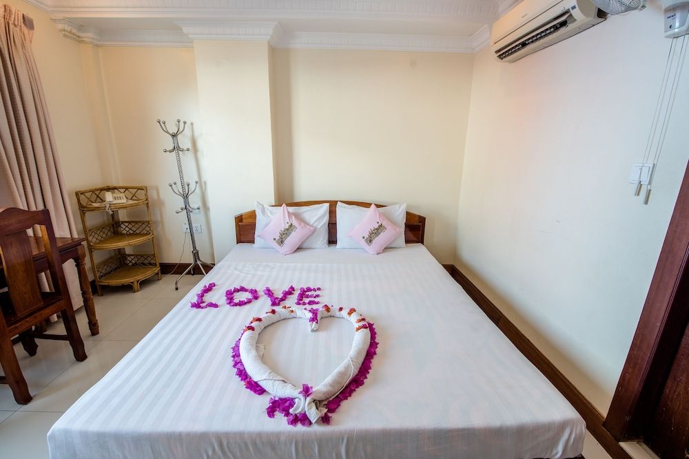 Seng Hout Hotel Standard Double Room, 1 Double Bed 2