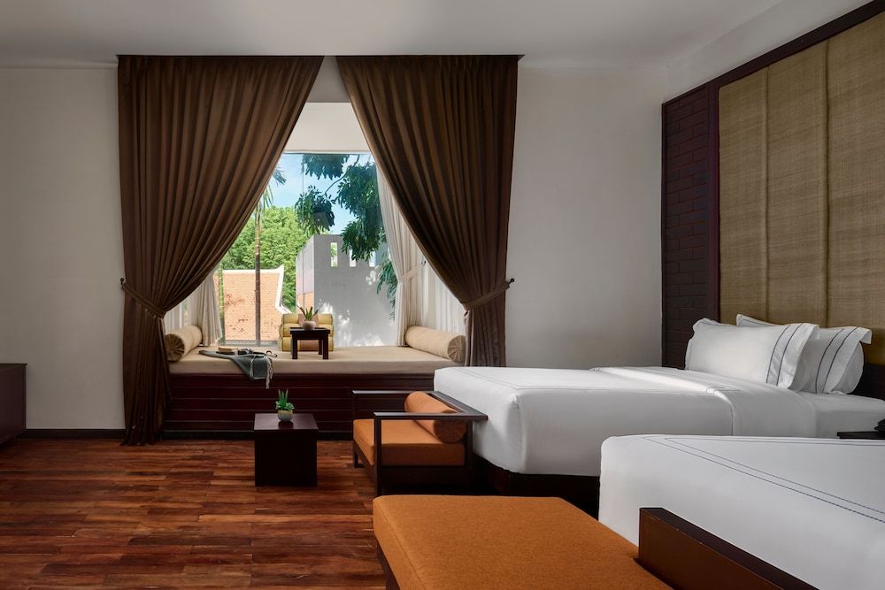 The Embassy Angkor Resort & Spa Classic Suite, Twin Beds