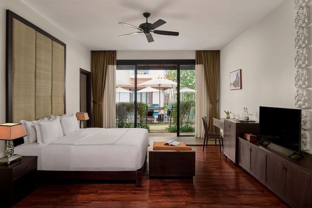 Suite with Pool View