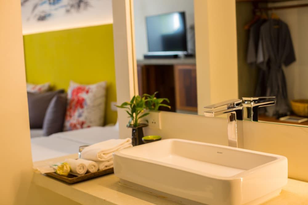 Apsara Residence Hotel Deluxe Twin with Balcony 19