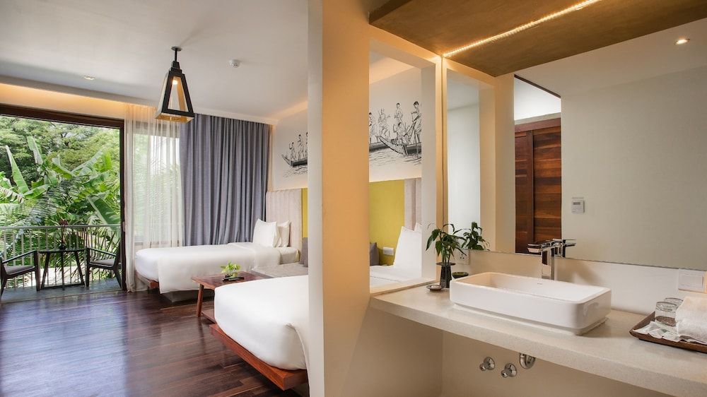 Apsara Residence Hotel Deluxe Twin with Balcony 16