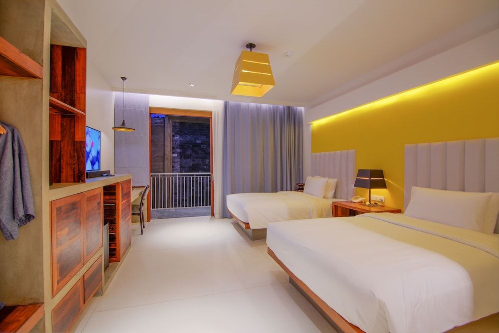 Apsara Residence Hotel Deluxe Twin with Balcony 14